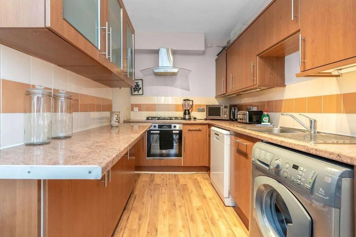Free Parking - City Centre - The Mccarty Edinburgh