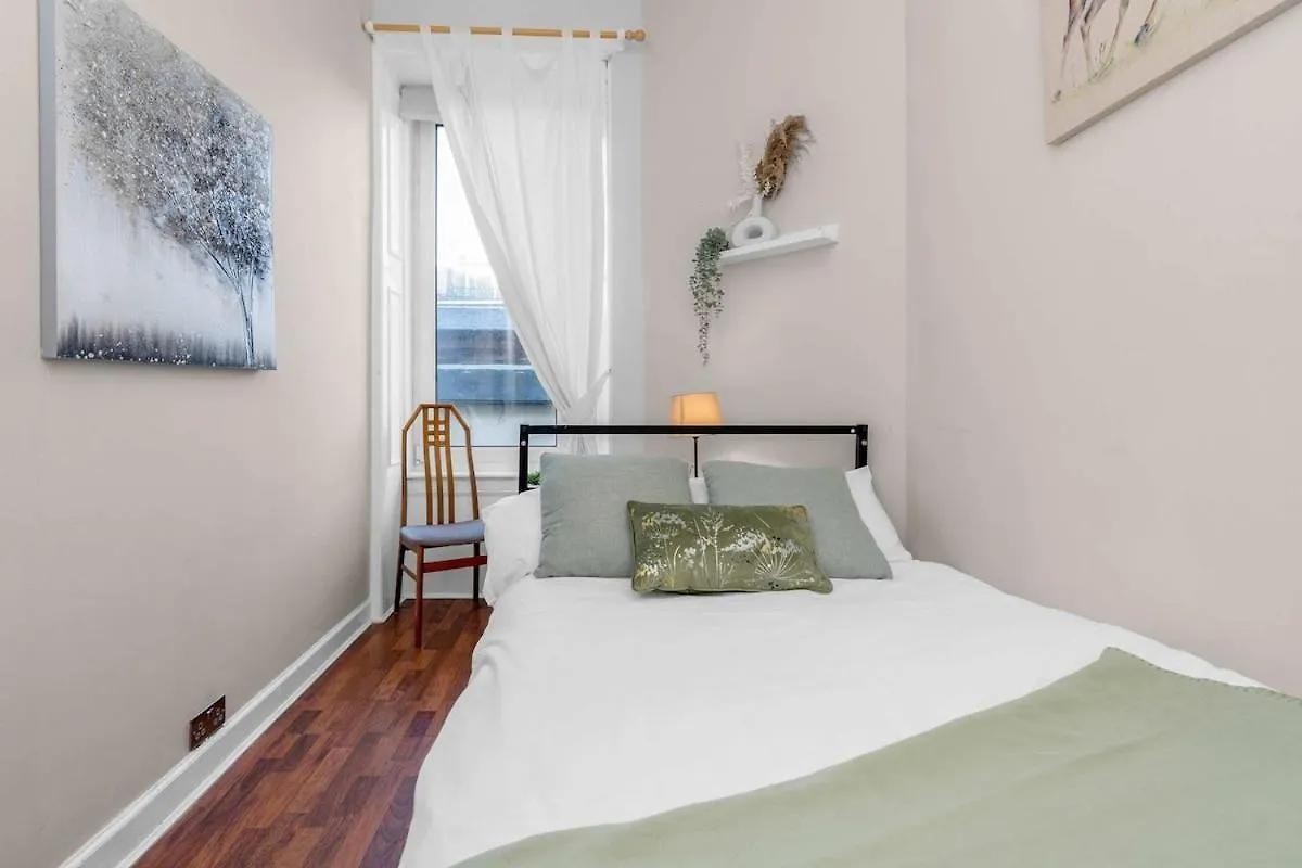 Free Parking - City Centre - The Mccarty Edinburgh Apartment